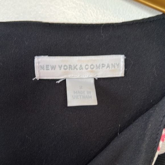 New York and Company pink floral dress size 2 black ivory - Picture 5 of 8